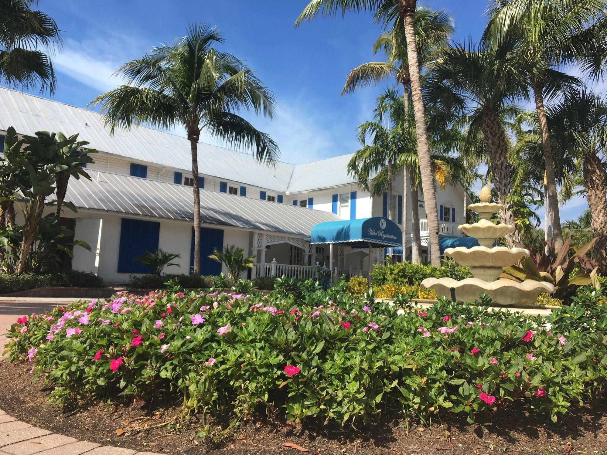 Olde Marco Island Inn And Suites Exterior photo