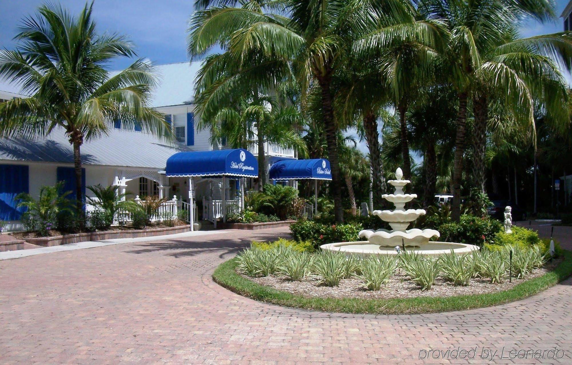 Olde Marco Island Inn And Suites Exterior photo